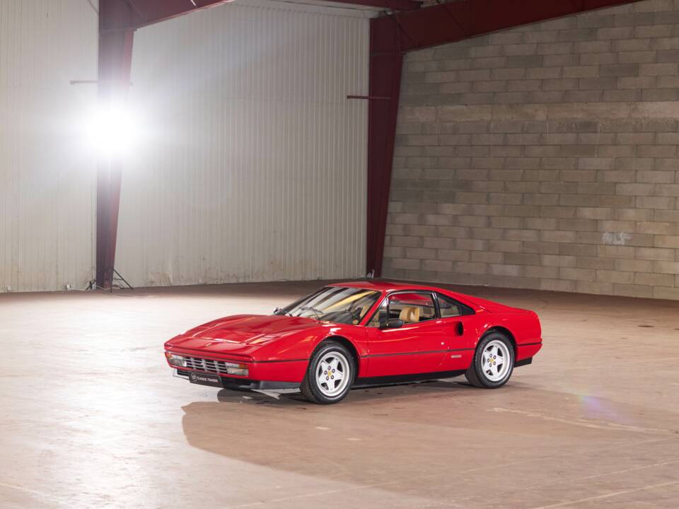 Image 18/79 of Ferrari 328 GTB (1985)