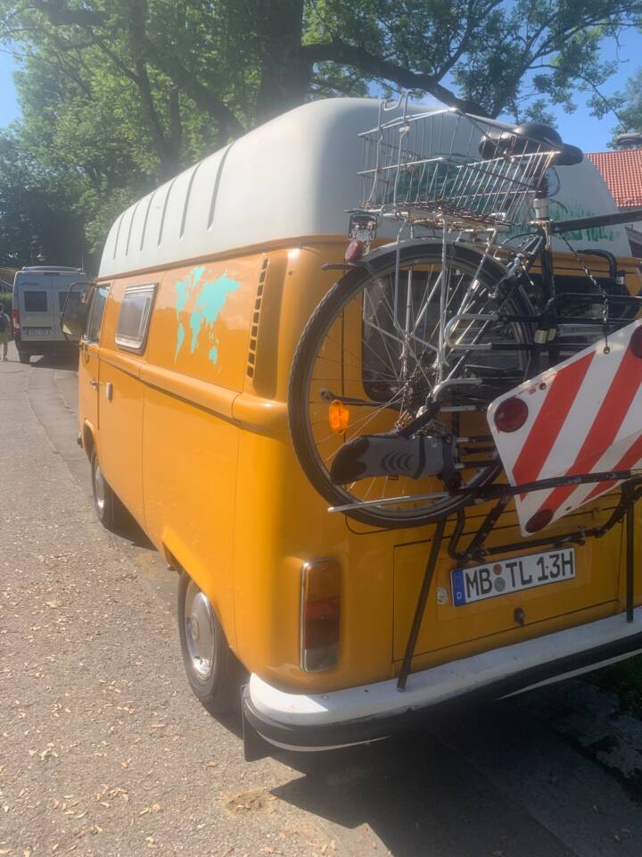 Image 3/12 de Volkswagen T2b minibus (1979)