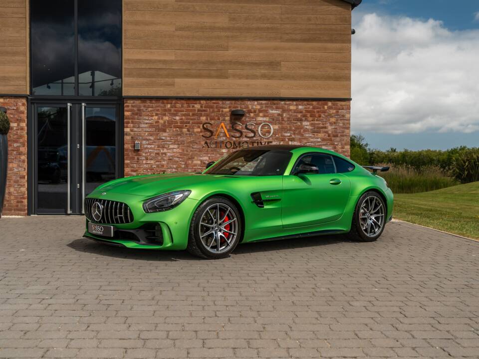 Image 8/67 of Mercedes-AMG GT-R (2018)