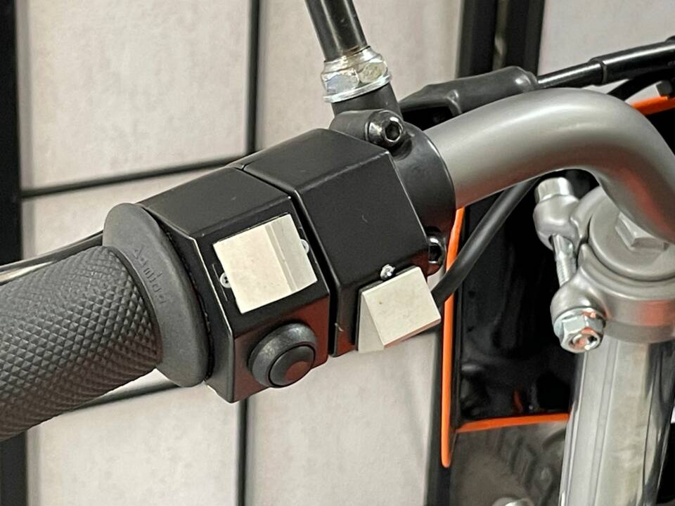 Bild 22/32 von Honda DUMMY (1983)