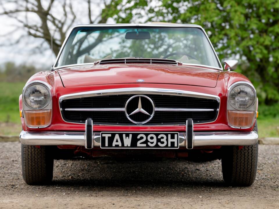Immagine 6/18 di Mercedes-Benz 280 SL (1970)