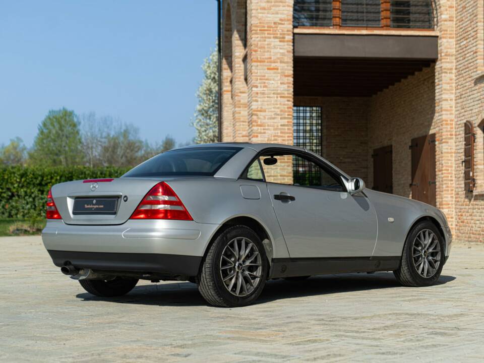 Afbeelding 10/50 van Mercedes-Benz SLK 200 (1997)