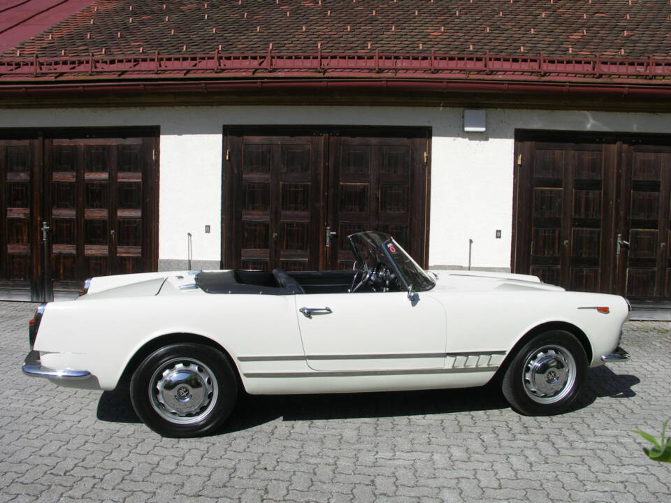 Image 15/40 of Alfa Romeo 2000 Spider (1959)