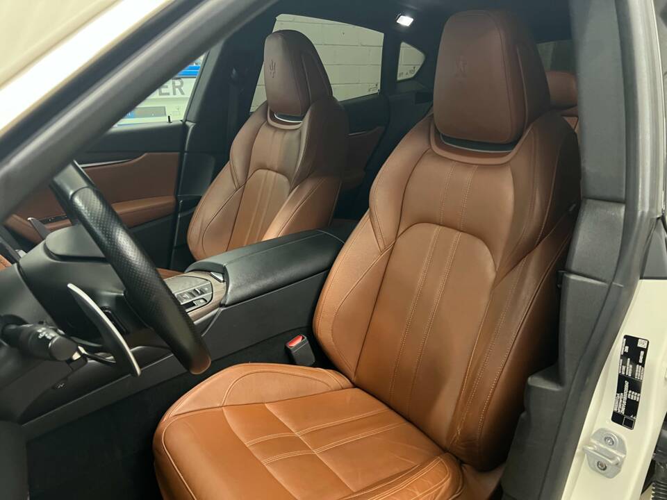 Immagine 7/17 di Maserati Levante S (2017)