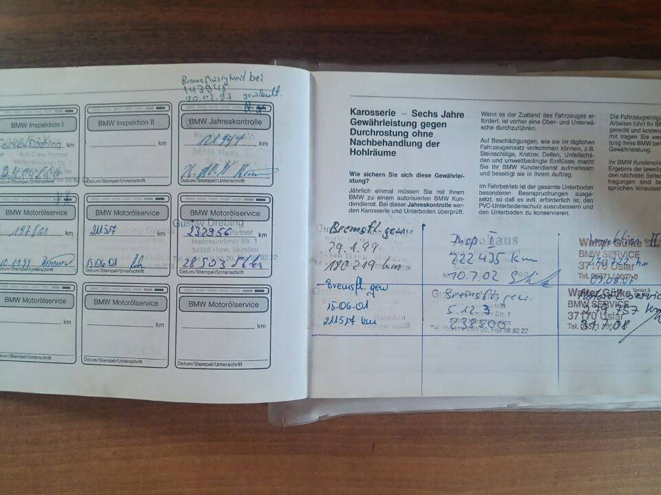Image 22/24 de BMW 325i Touring (1989)