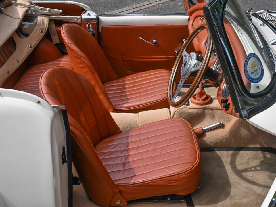 Imagen 46/50 de Daimler SP 250 (1960)