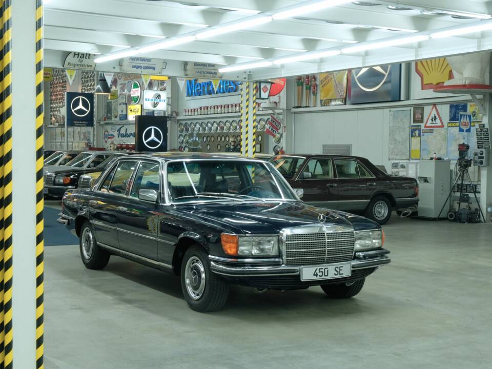 Image 16/50 de Mercedes-Benz 450 SE (1973)