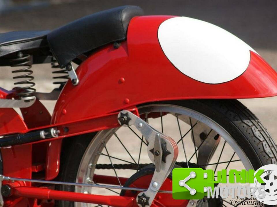 Imagen 6/10 de Moto Guzzi DUMMY (1957)