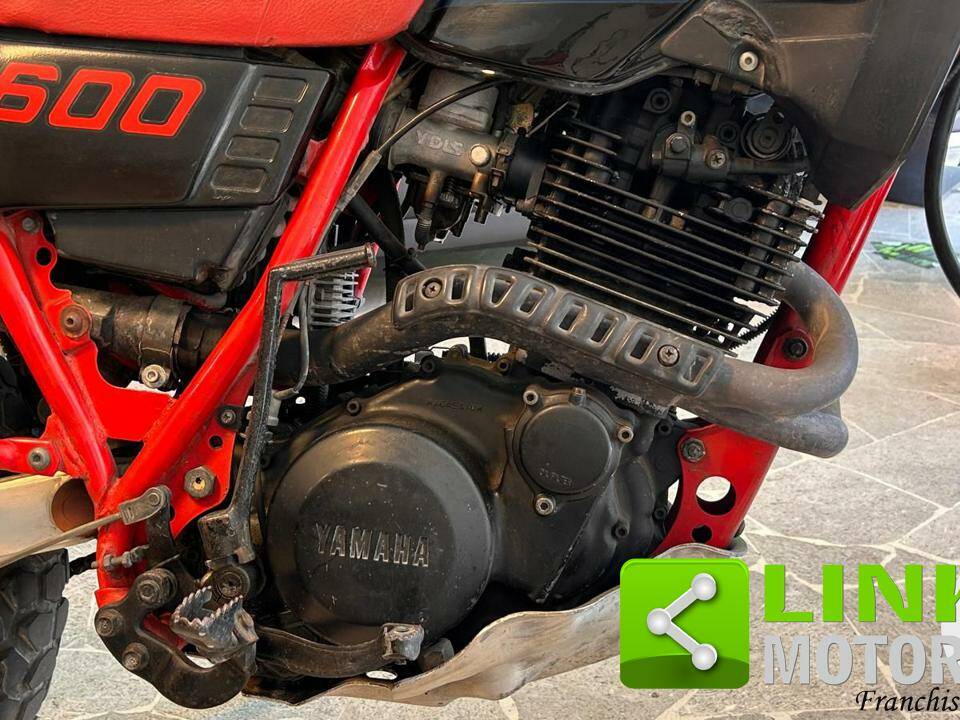 Bild 6/10 von Yamaha DUMMY (1987)