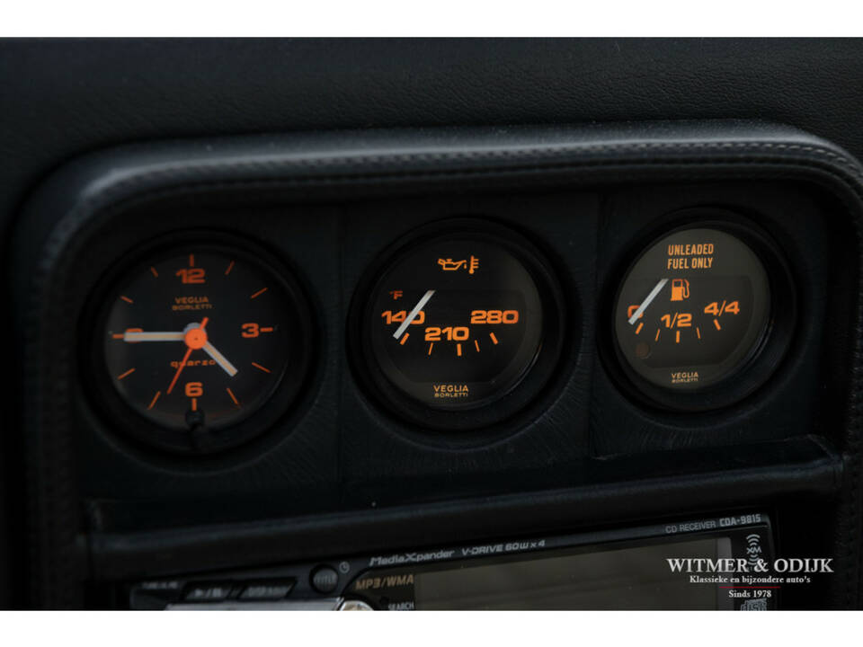 Image 38/41 de Ferrari 328 GTS (1989)