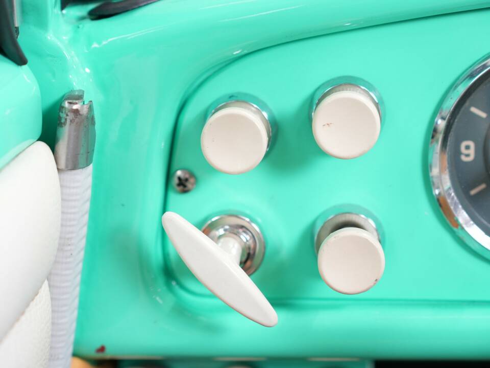 Image 32/42 de Amphicar 770 (1964)