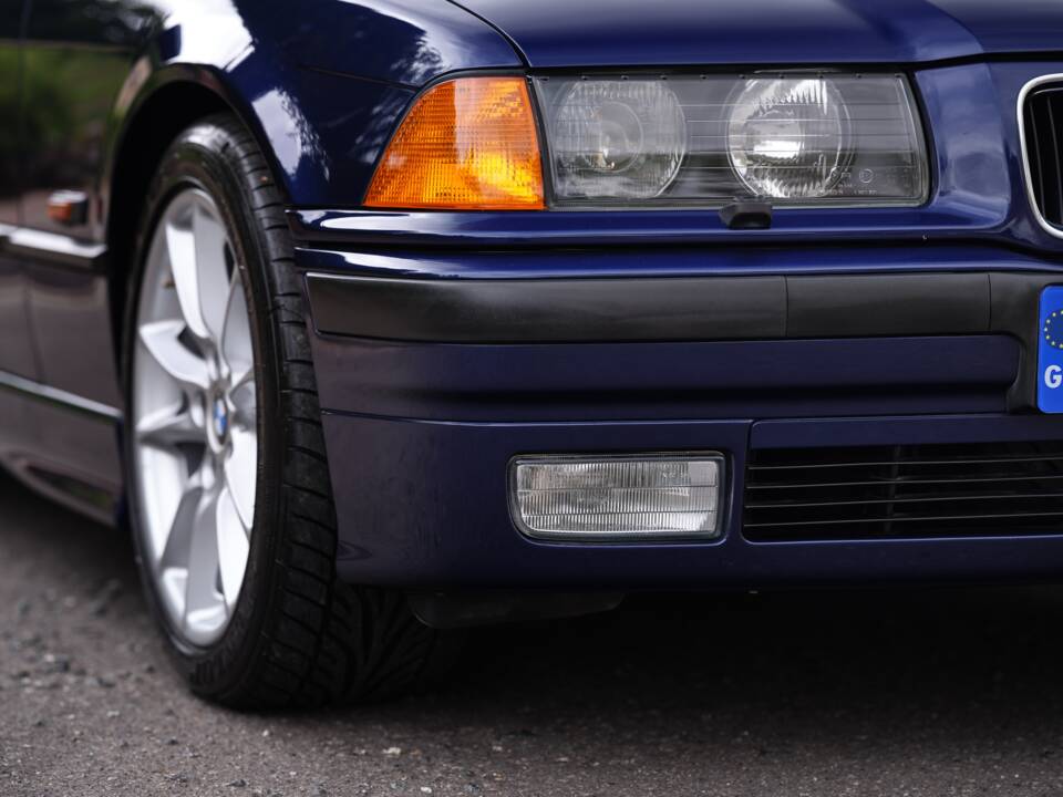 Image 18/50 de BMW 328i (1995)