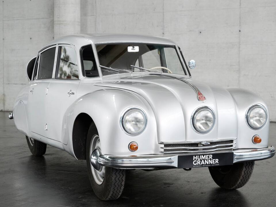 Image 29/50 of Tatra T 87 (1949)