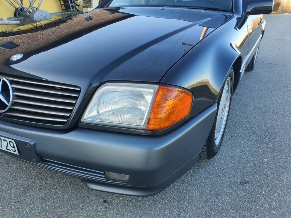 Image 11/28 of Mercedes-Benz 300 SL-24 (1990)