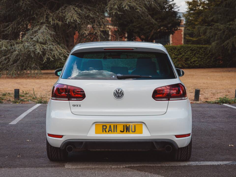 Imagen 13/42 de Volkswagen Golf VI GTI (2011)