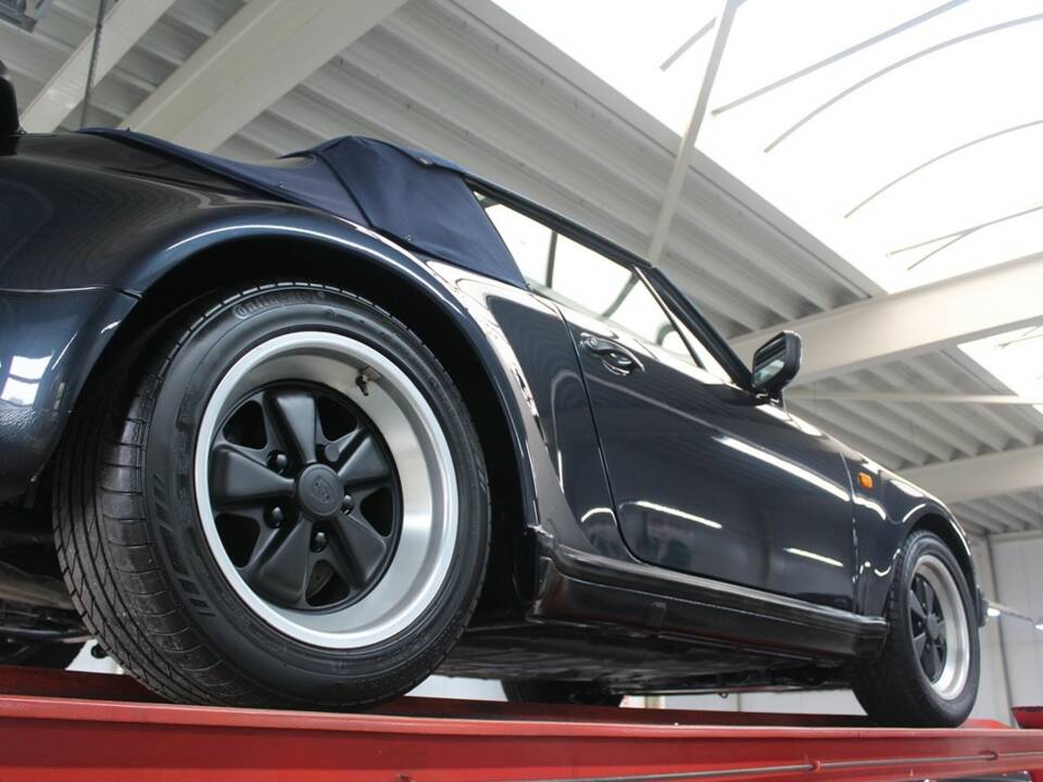 Image 8/50 of Porsche 911 Turbo 3.3 (1988)