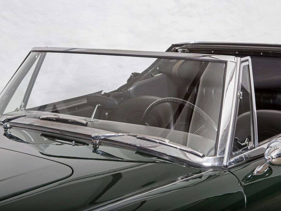 Imagen 3/20 de Austin-Healey 3000 Mk III (BJ8) (1966)