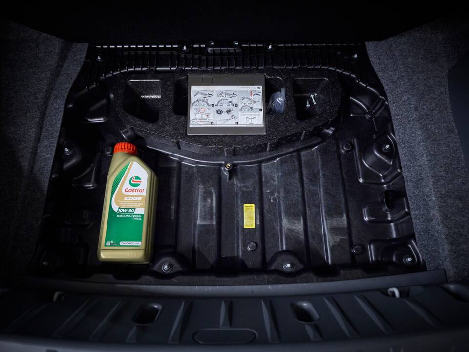 Image 67/100 of BMW M3 (2006)