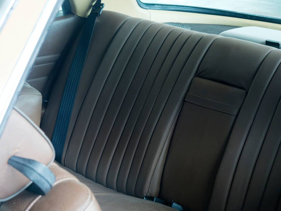 Bild 38/50 von Mercedes-Benz 450 SLC (1977)