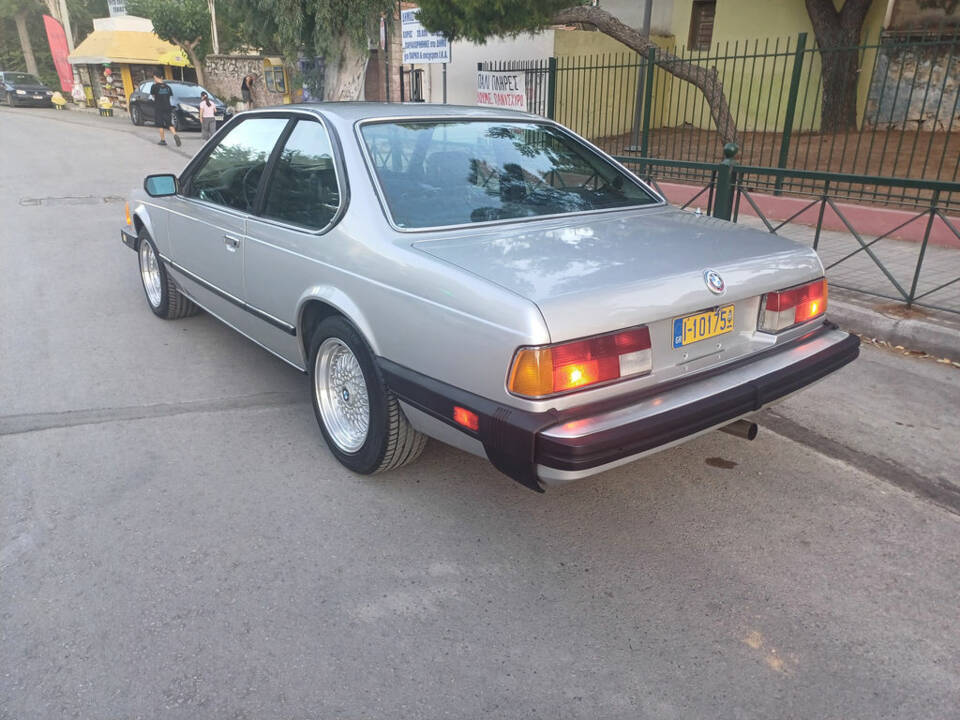 Bild 4/7 von BMW 633 CSi (1984)