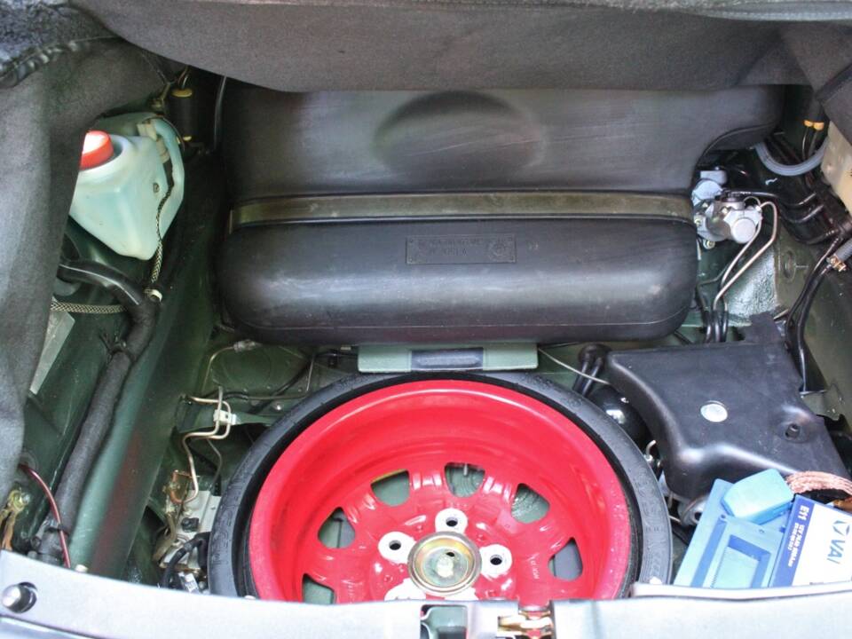 Bild 12/20 von Porsche 911 Carrera 4 (1991)