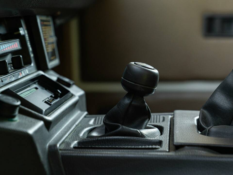 Immagine 32/50 di Land Rover Range Rover Classic 3.9 (1991)