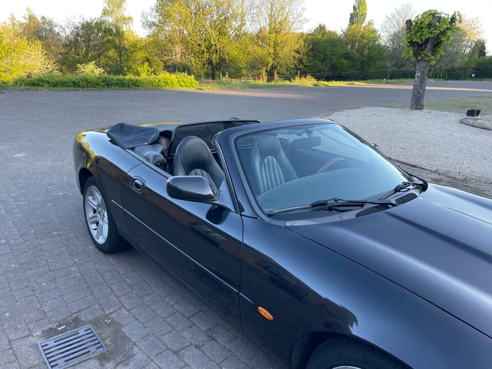 Imagen 26/46 de Jaguar XK8 4.0 (1997)