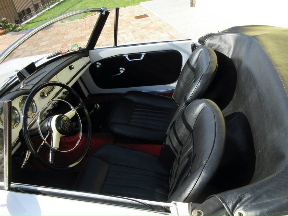 Bild 14/30 von Alfa Romeo Giulietta Spider (1961)