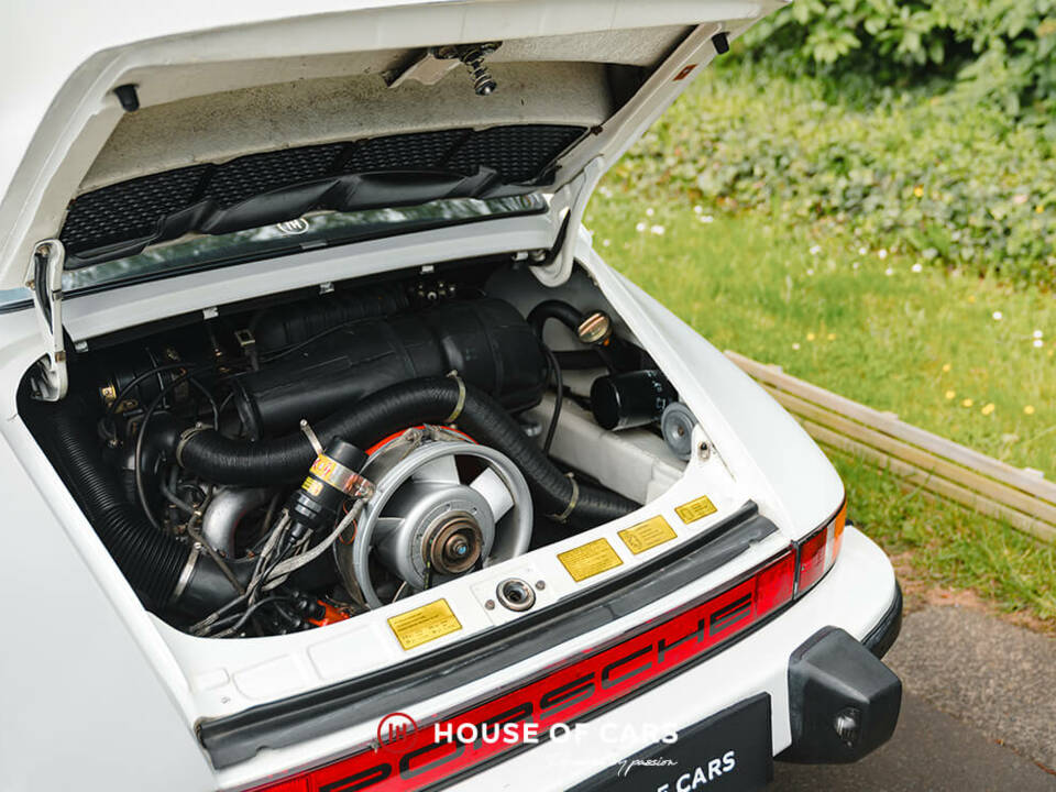 Image 22/46 of Porsche 911 Carrera 3.0 (1977)