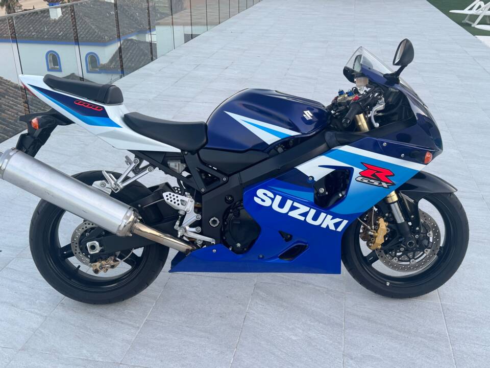 Bild 2/9 von Suzuki DUMMY (2000)