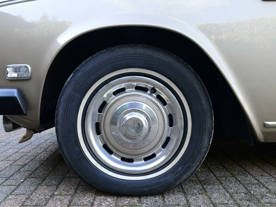 Image 45/50 of Rolls-Royce Silver Shadow II (1977)