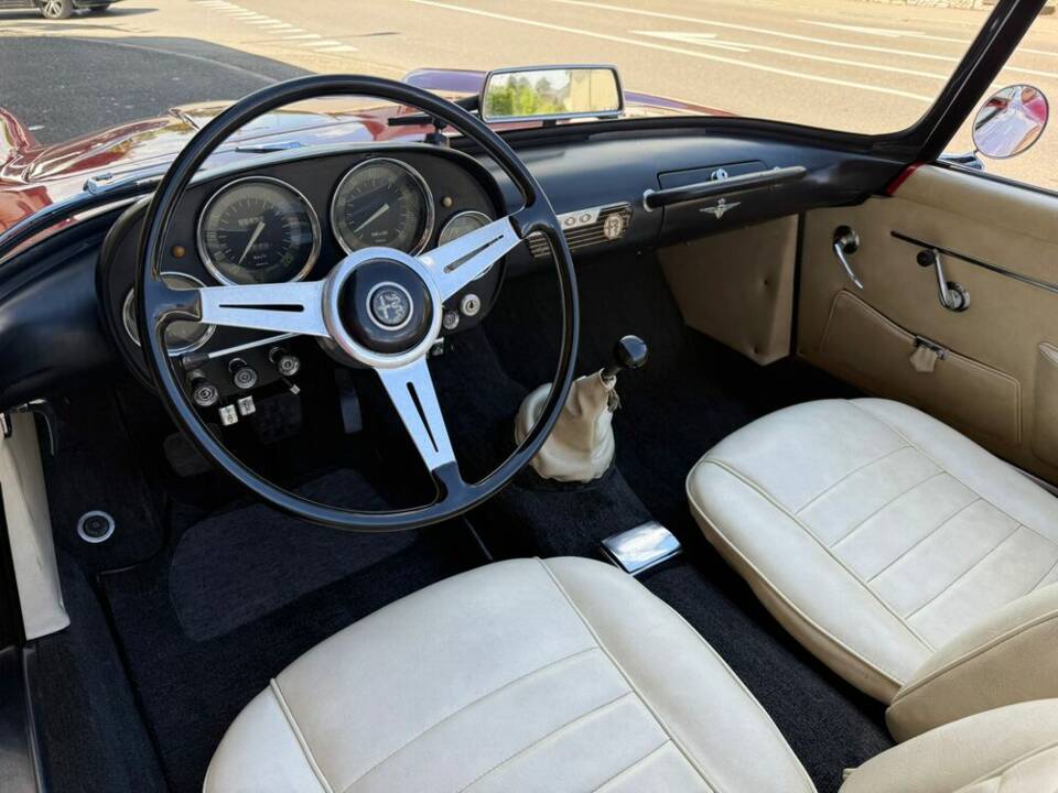 Image 12/20 of Alfa Romeo 2000 Spider (1961)