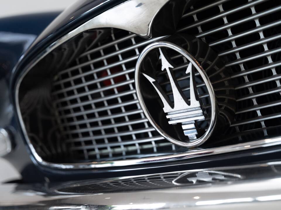 Bild 23/41 von Maserati 3500 GTI Touring (1962)