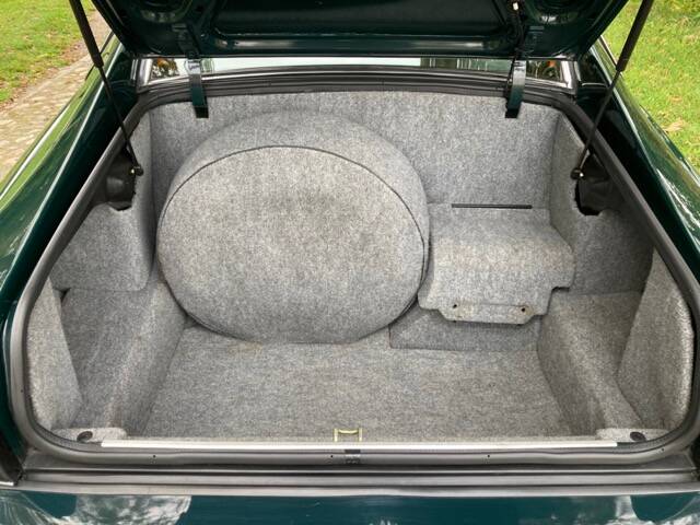 Image 28/47 of Jaguar XJS 6.0 V12 (1992)