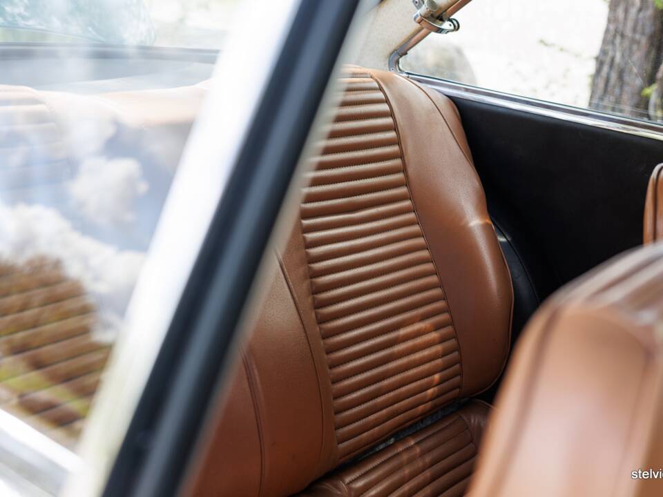 Bild 35/39 von Alfa Romeo 1750 GT Veloce (1971)
