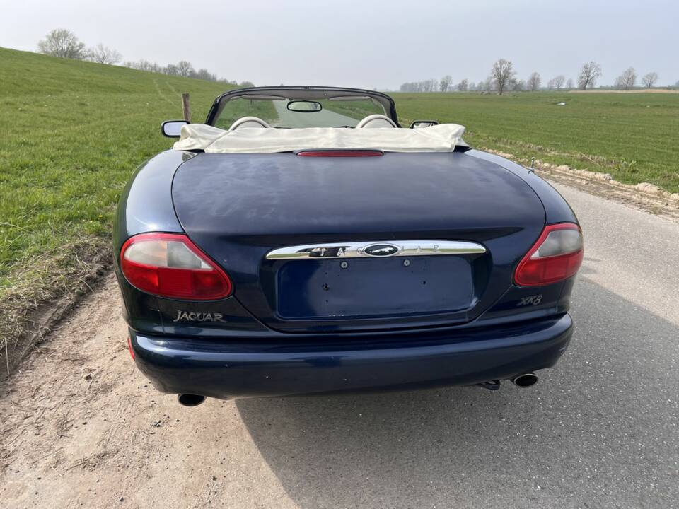 Bild 7/8 von Jaguar XK8 4.0 (1998)