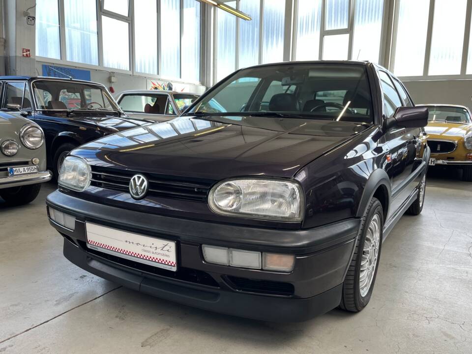 Bild 26/43 von Volkswagen Golf III 2.8 VR6 (1992)