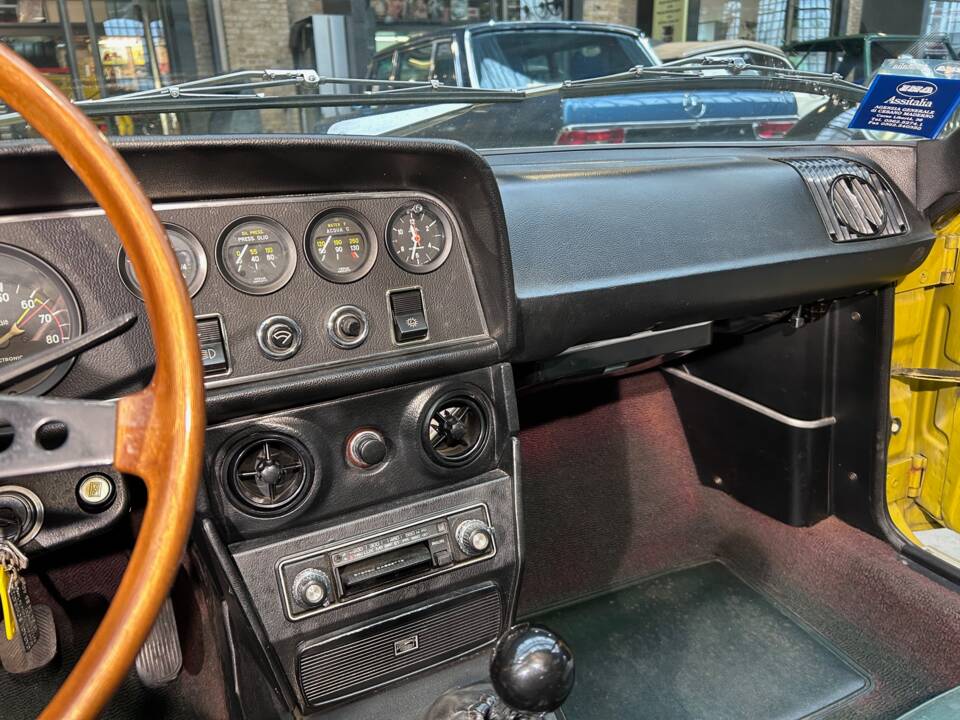 Bild 22/32 von FIAT 124 Sport Coupe (1971)