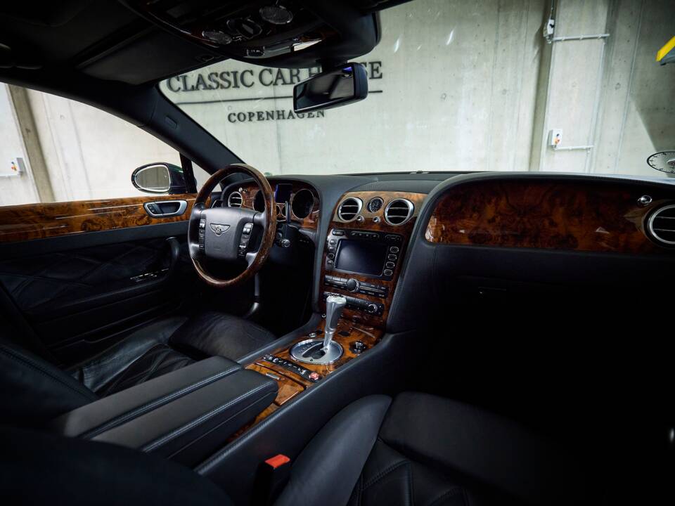 Image 98/100 of Bentley Continental Flying Spur (2008)