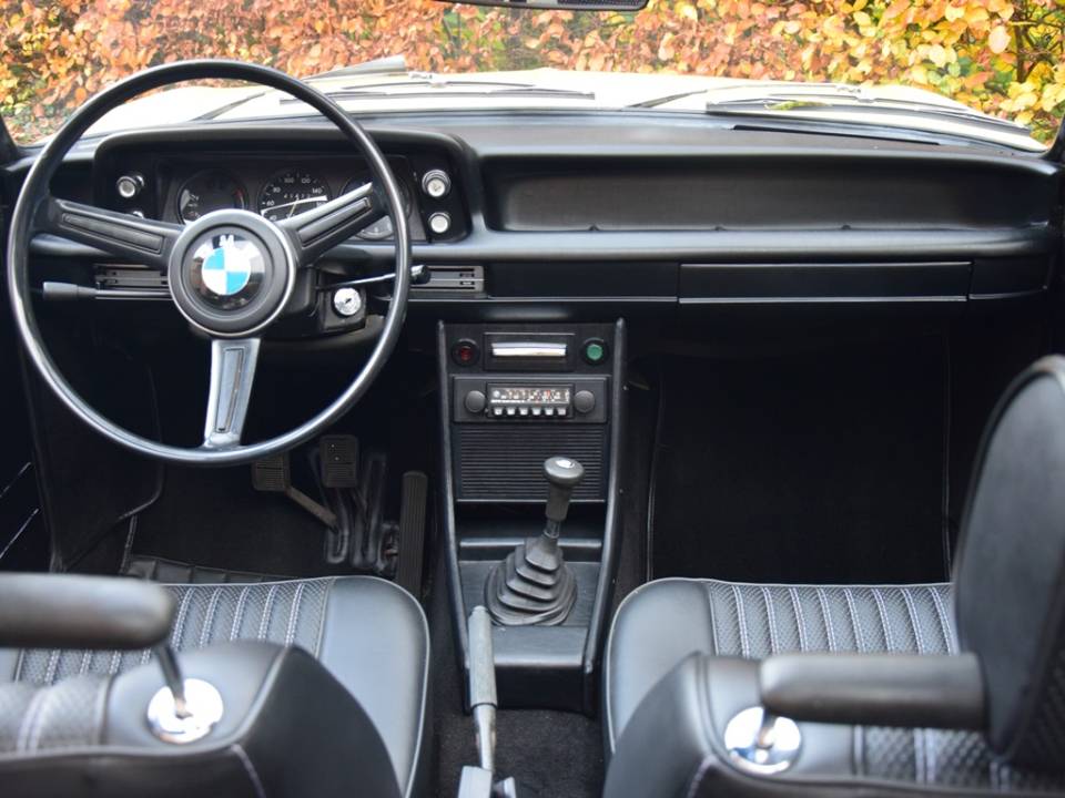 Bild 26/45 von BMW 2002 Baur (1973)