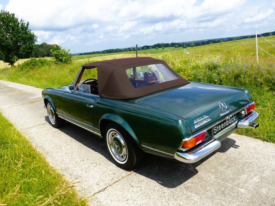 Afbeelding 4/12 van Mercedes-Benz 280 SL (1969)