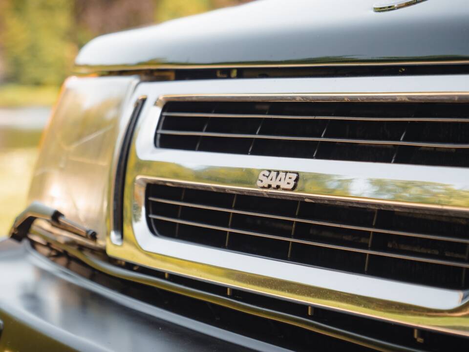Bild 16/45 von Saab 900 S (1992)