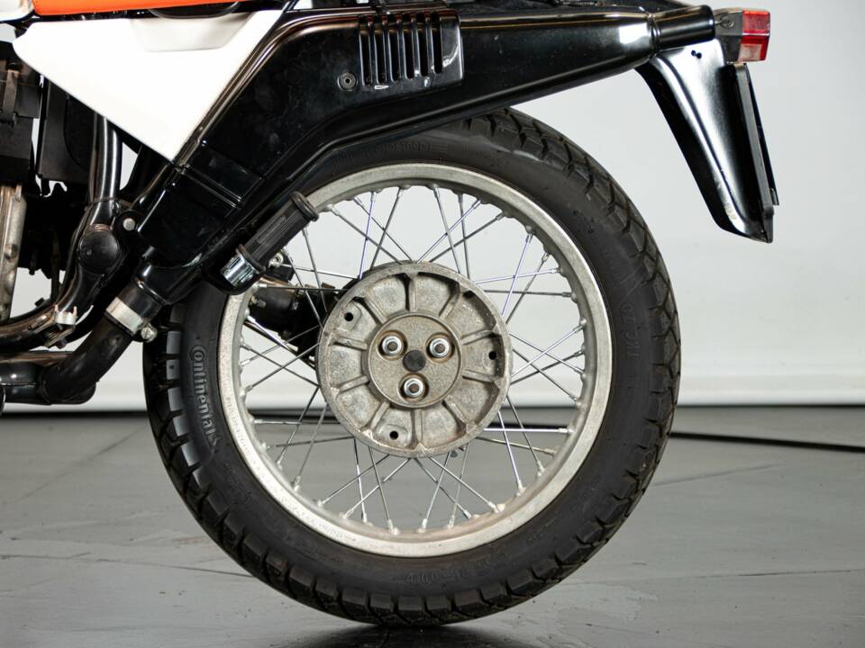 Image 20/49 of BMW DUMMY (1983)