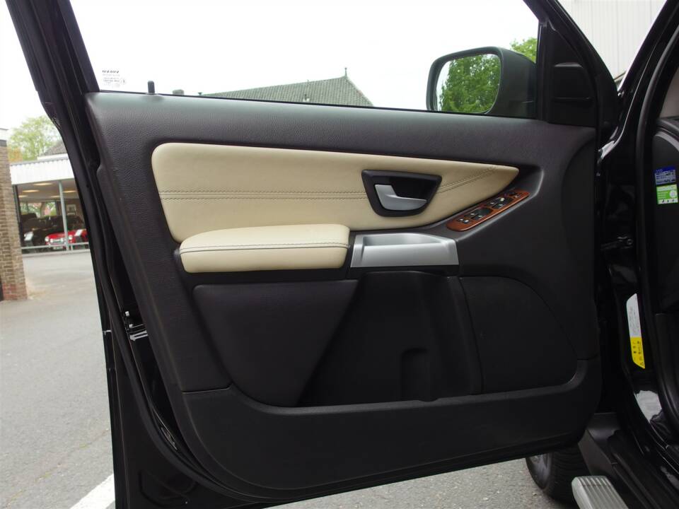 Bild 15/97 von Volvo XC90 V8 (2005)