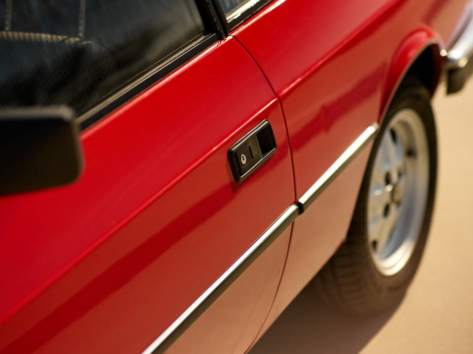 Bild 7/22 von Lancia Beta Coupe 2000 VX (1983)