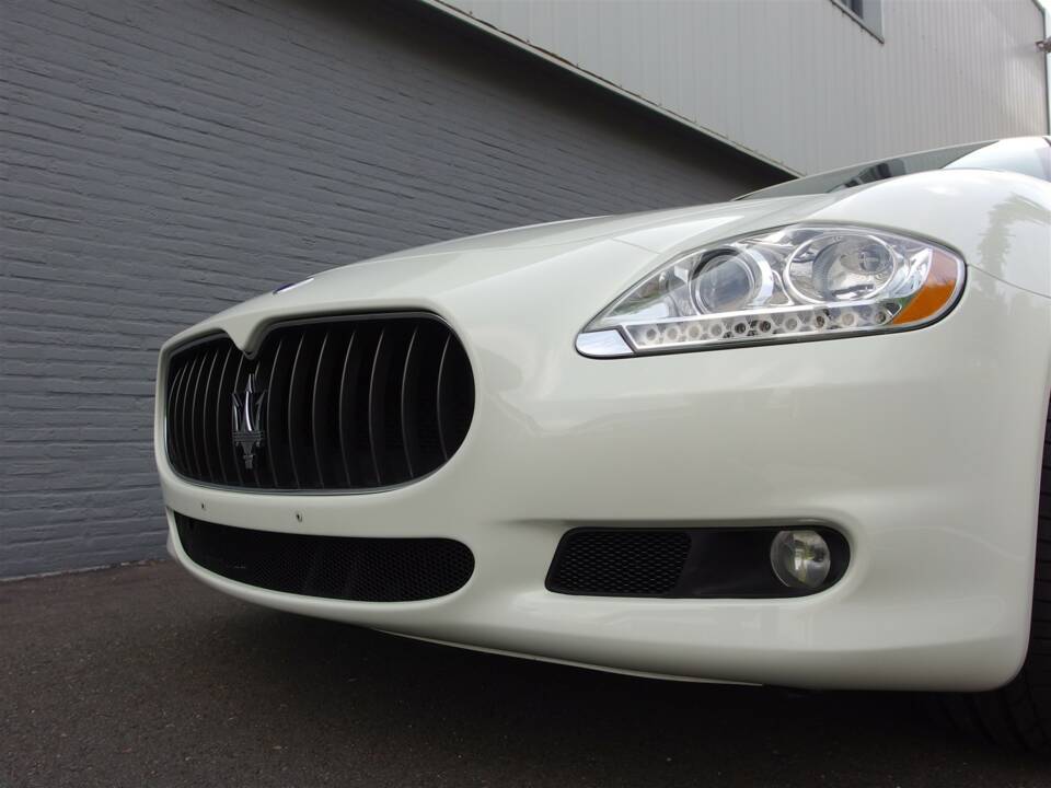 Image 11/99 de Maserati Quattroporte 4.2 (2010)