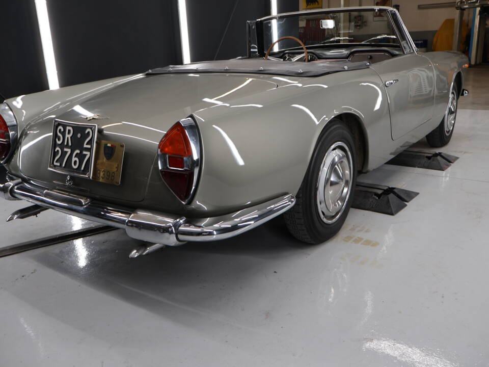 Imagen 31/35 de Lancia Flaminia GT 3C 2.5 Convertible (1961)