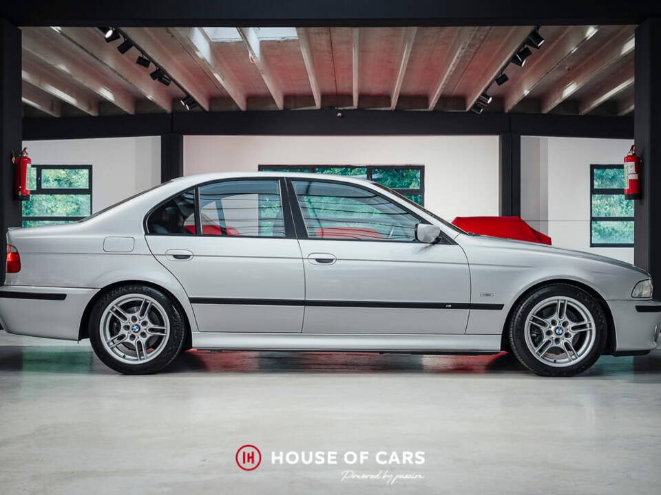 Image 5/23 de BMW 540i (1999)