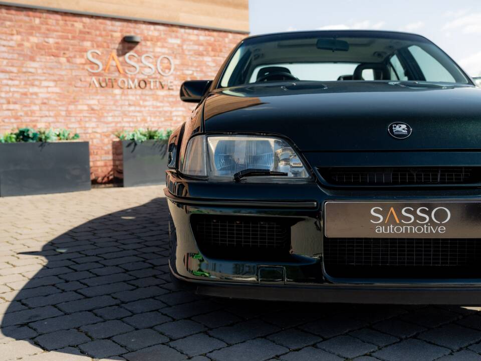 Image 9/75 of Lotus Carlton (1991)