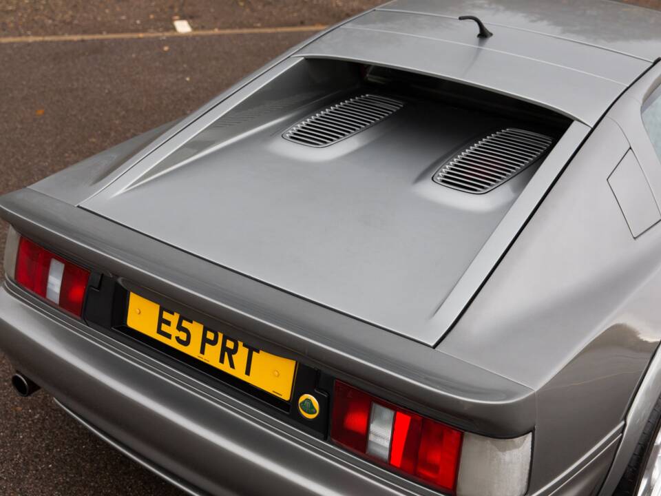 Image 24/50 of Lotus Esprit GT3 (1998)